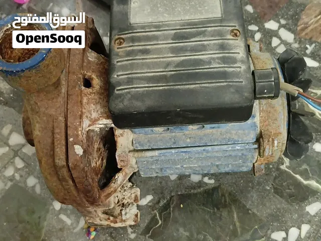 القوة: نص حصان 0.5 HP • النوع: فراشة عريضة - دفع مي قوي وممتاز للطوابق • الحالة: مستعمل بحالة ممتازة