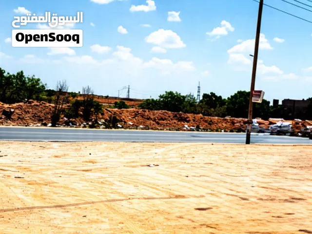 مبنه تجاري للبيع تفاصيل مكتوبه