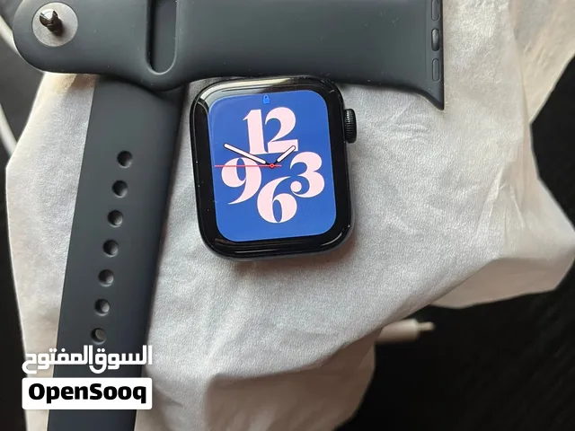 Apple Watch SE (2nd Gen) [GPS 40mm] Smartwatch with Midnight Aluminium Case with Midnight Sport band