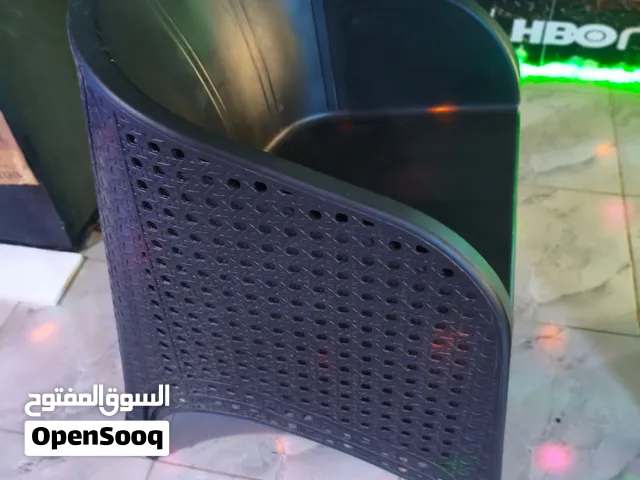 مجموعة كراسي شبه جدد