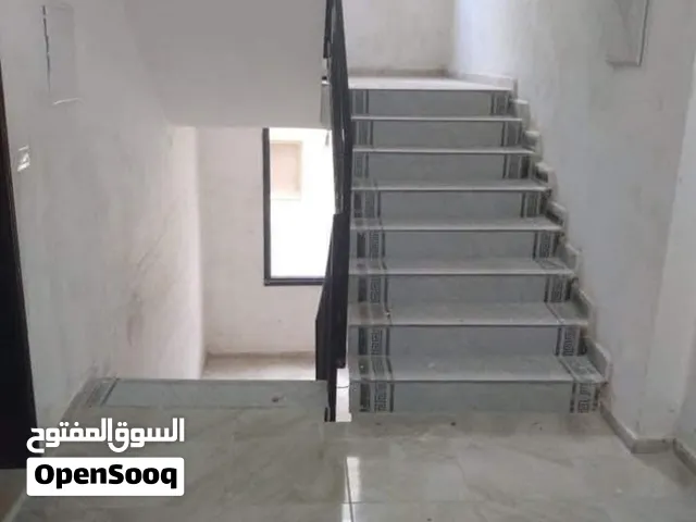 الحي الشرقي قرب البيادر