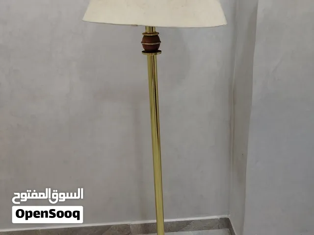 تيبل لامب أرضي