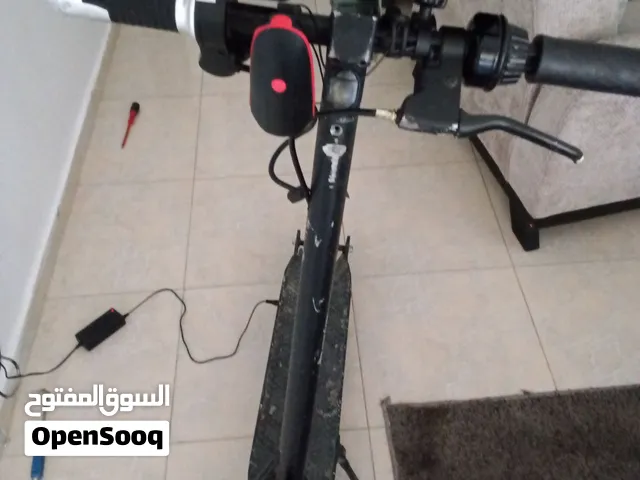 سكوتر الكهربائية شركة نيازك 150دينار وقابل للتفاوض