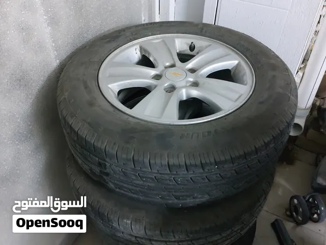 تخم ويل 16 مع اطارات مقاس 215/65/R16 اطارات استخدام 8 اشهر فقط .