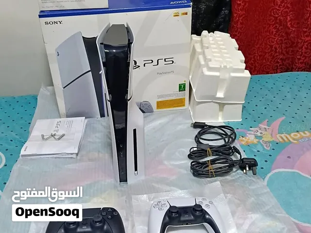بلاستيشن 5 سليم 1tb الشرق الاوسط الجهاز جديد وما استهلاك مع الكرتون وجميع أغراضه الاصليه ..