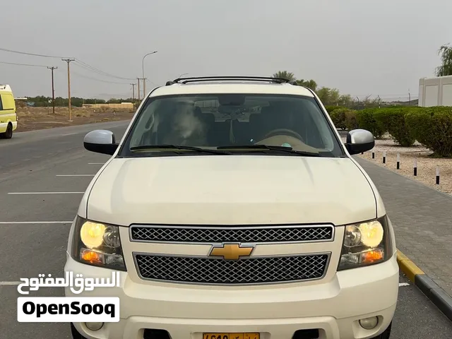 Used Chevrolet Suburban in Al Dakhiliya