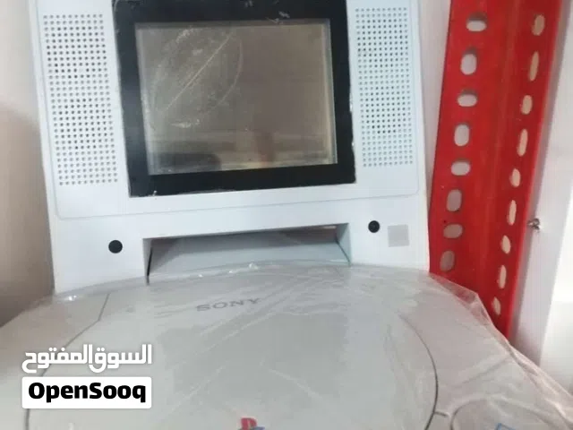 بلي صغير والشاشه مو ويا