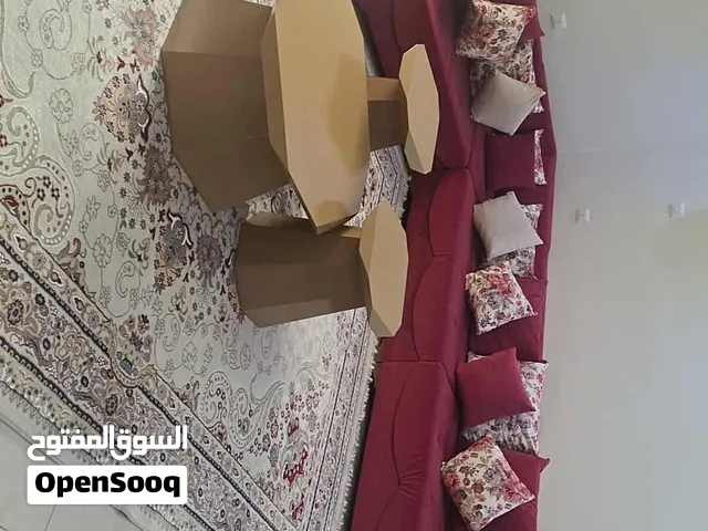 طاولة ضيافة وجانبية