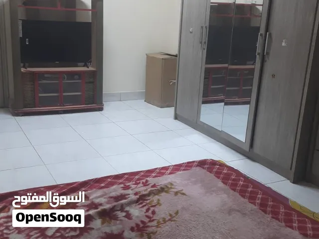 FURNISHED SHARING ACCOMMODATION AVAILABLE FOR FAMILY OR EXECUTIVE LADIES NEAR ABUSAGARA PARK