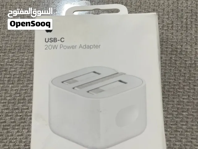عندي بلك جارج اصلي ماستعمل وياه اغراضه كامل