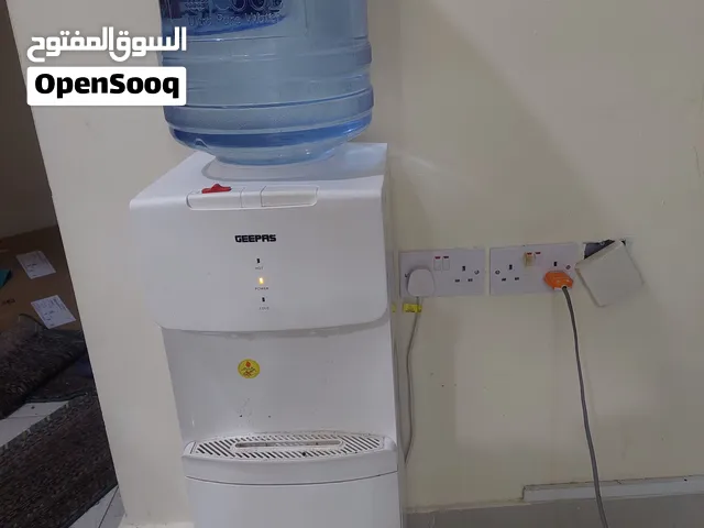 water dispenser in excellent condition  كولر ماء بحالة ممتازه جدا