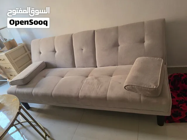 كنب سرير صفات هوم نضيفة جدا استعمال 6اشهر فقط لدواعي السفر
