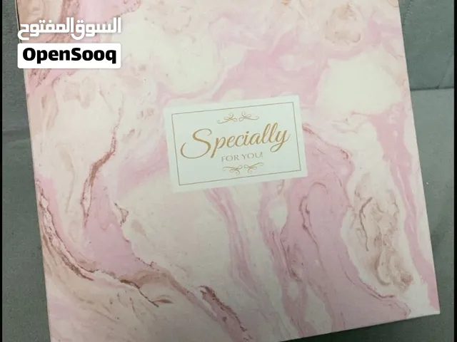 بوكس مكياج مع صندوق هديه الرياض