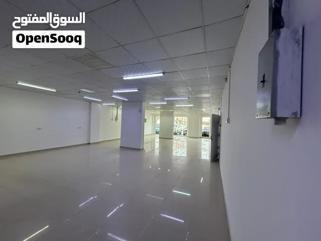 صالة عرض للايجار