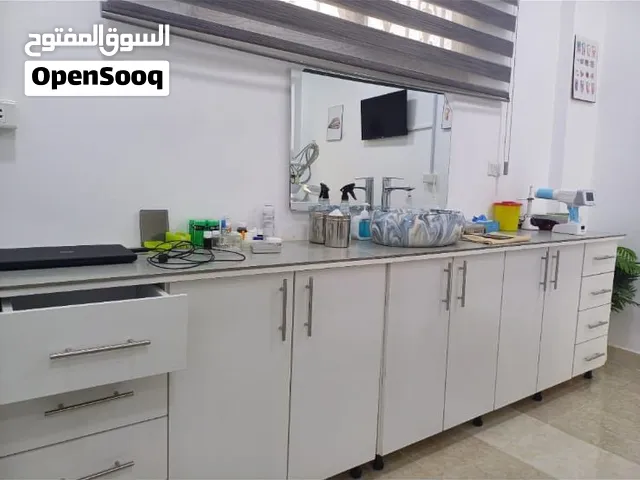 عيادة اسنان