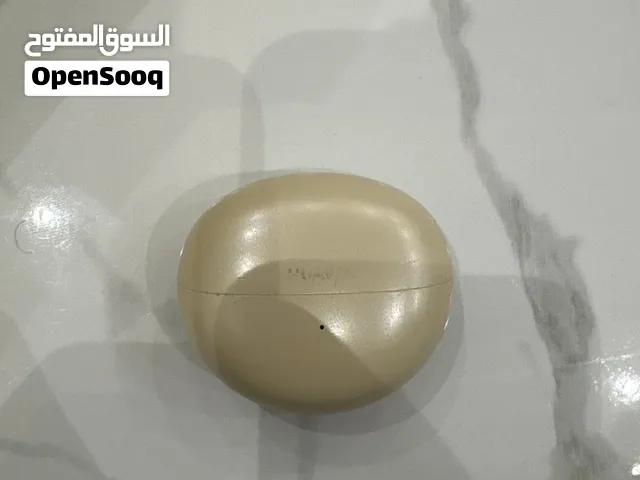 سماعة هواوي فري كليب نضيفه ومافي اي خراب فيها