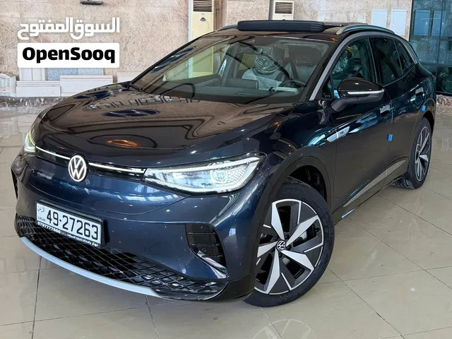 فولكسفاغن lD4 2022 شبه زيرو لون كحلي بيانو بلاك