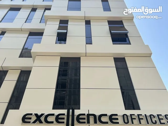للايجار مكتب مؤثث في غلا ل 12 موظف مبنى جديد بمواصفات مميزه مع موقف سياره خاص
