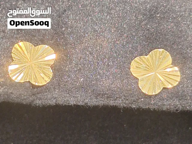 gold earring