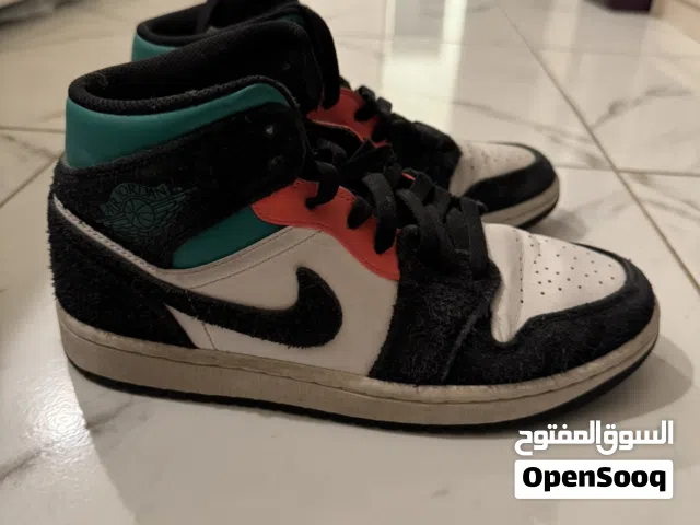شوز جوردن بسعر لايفوت