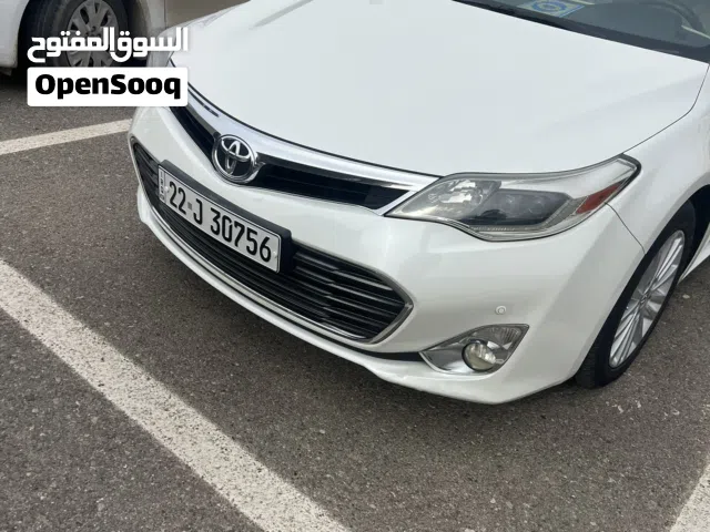 2013 تويوتا افالون Limited