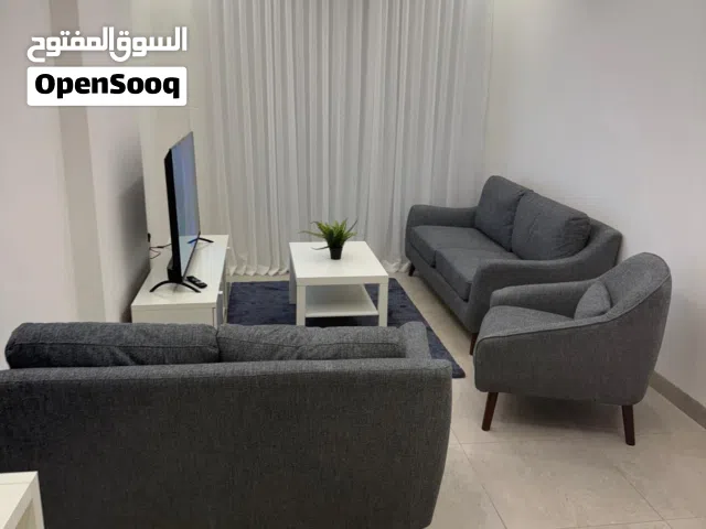 شقه مفروشه غرفة وصاله ويوجد غرفتين  للايجار الشهري المهبولة ق2