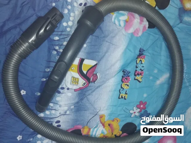 مكنسة كهربائية ماركة رومو إنترناشونال بقوة 2000 واط