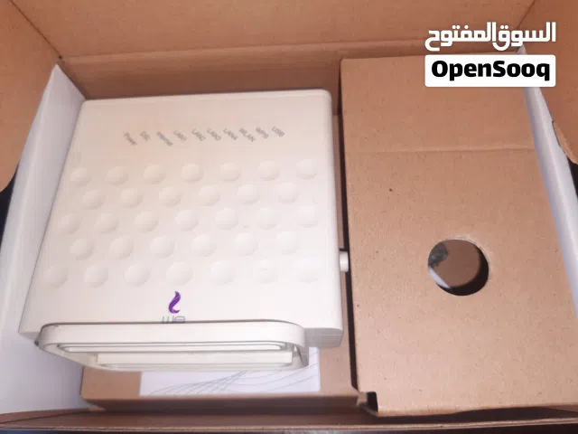 راوتر WE ZTE ZXHN H108N بحالة ممتازة + الكرتونة وجميع الملحقات