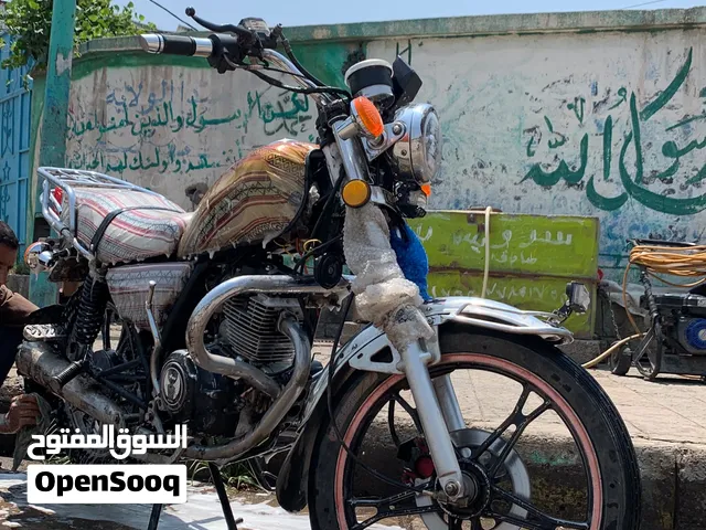 موتر سانيا قديم 200 مطلوب جدا في الاسواق عزم من الاخير وكما انه معدوم وجديد وكل خاجه فيه جديدي ووكاا