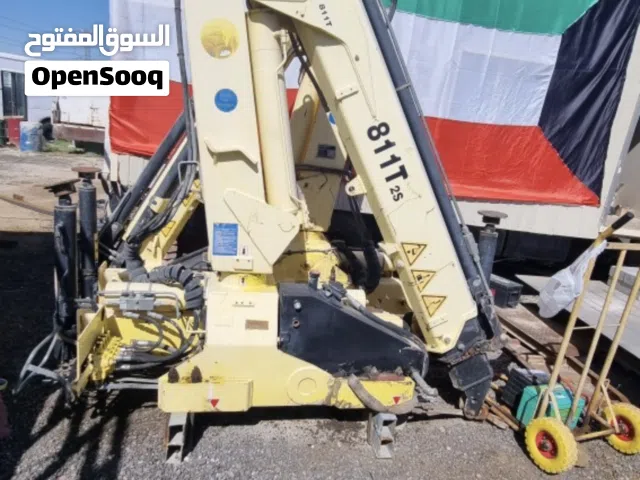 للبيع كرين اصفر ايطالي
