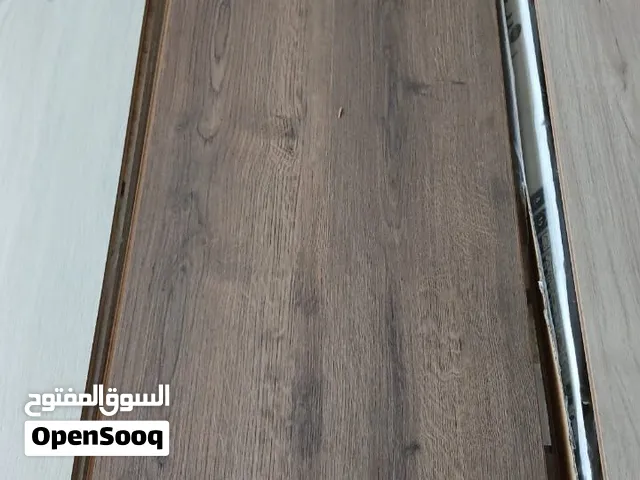تركيب باركية خشبي داخل مدينة سبها