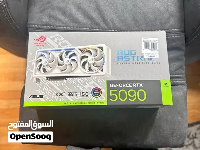 بطاقة الرسوميات ASUS ROG 5090 Astral White بذاكرة 32 جيجابايت من نوع GDDR7