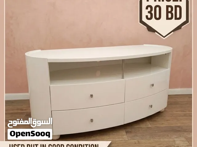 Dressing table and tv table for sale