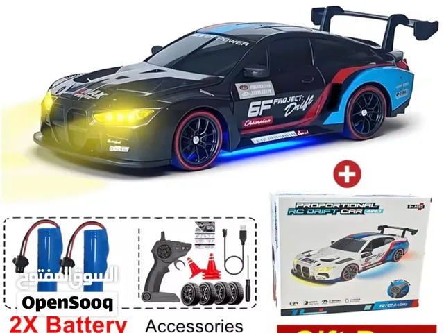 1:24 scale BMW M4 Comp rc drift car with proportional steering and acceleration working headlights