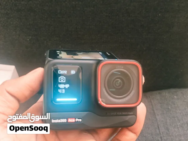 insta 360 ace pro ( like new with accessories)