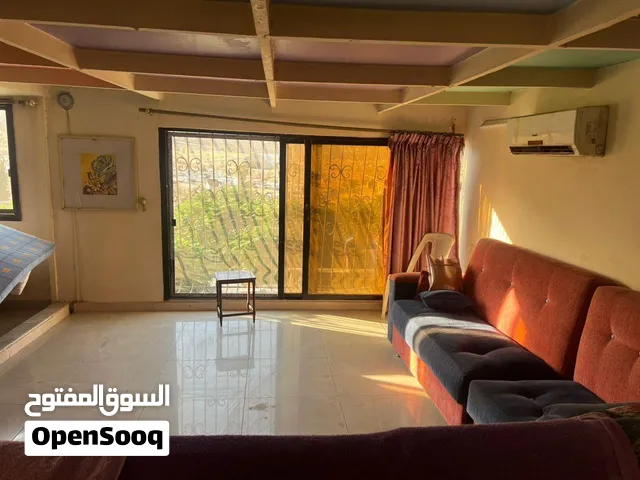منزل بموقع واطلالة مميزة للبيع