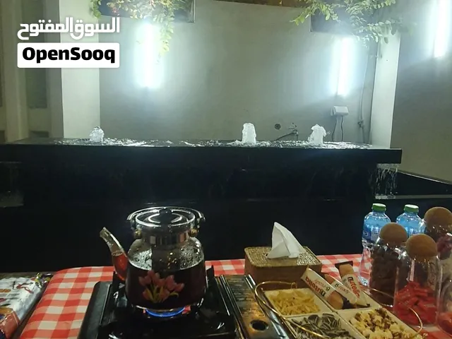 نافورة خارجية فخمة للبيع، تصميم مميز وإضاءة جميلة