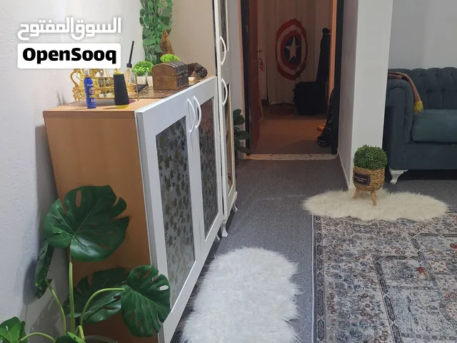 منزلين داخل سور واحد على مساحة 400م