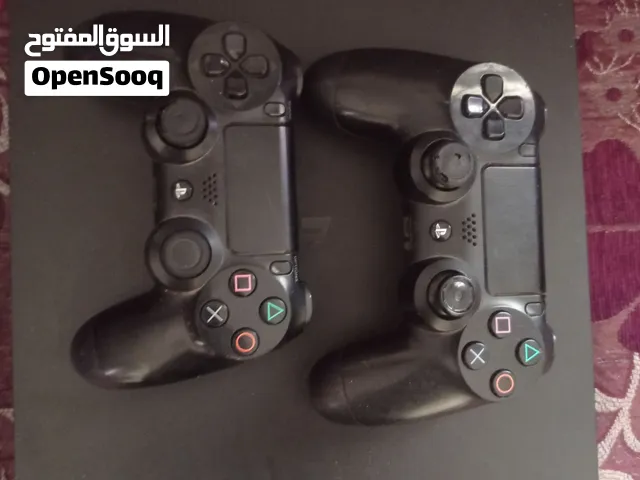 بلاي ستيشن 4 للبيع نظيف مع تنتين يدات وكاله سلم جهاز نظيف واستخدام شخصي الساعه 700 ريال سعودي
