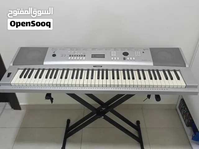 Yamaha DGX - 220