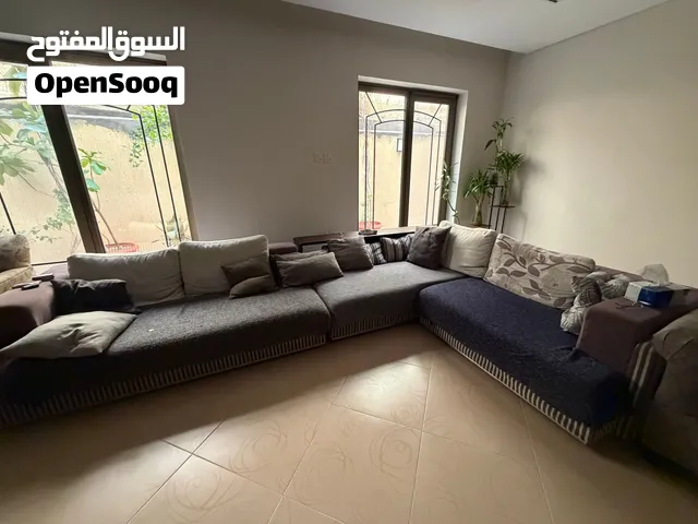 كنبة زاوية (L-Shape) كبيرة بتصميم عملي وعصري