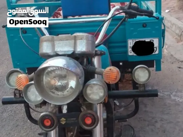 دراجة نارية ذات ثلاث عجلات حديثه للبيع