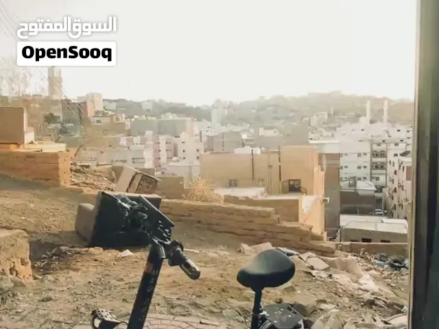 الخرابات لستكه الخلفي مفقوع سعره 20ریال قابل للتفاوض و الصامل مانقصر معه
