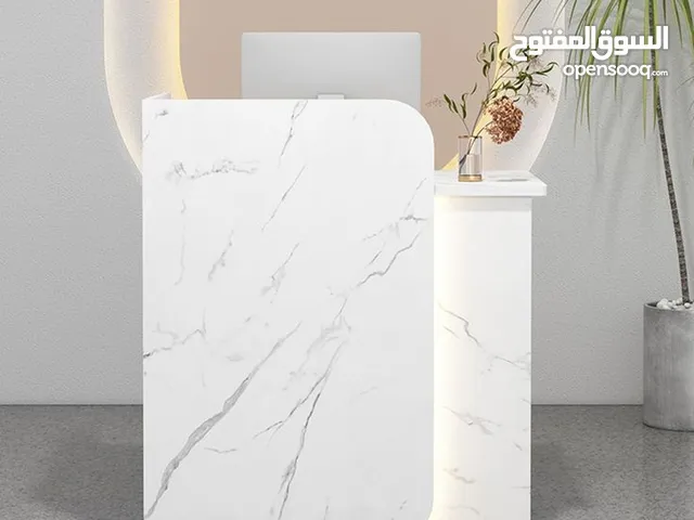 كاونتر استقبال طاولة كاش متوفر بعدة الوان توصيل مجاني داخل عمان