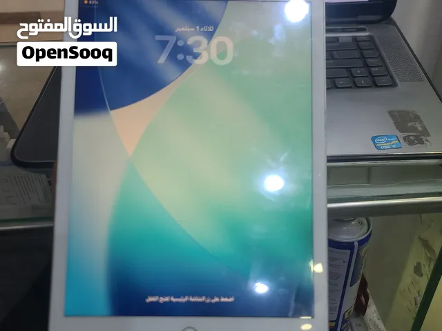 Apple iPad 8 128 GB in Sana'a