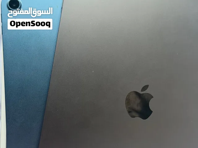 Apple iPad Air 5 256 GB in Al Dhahirah