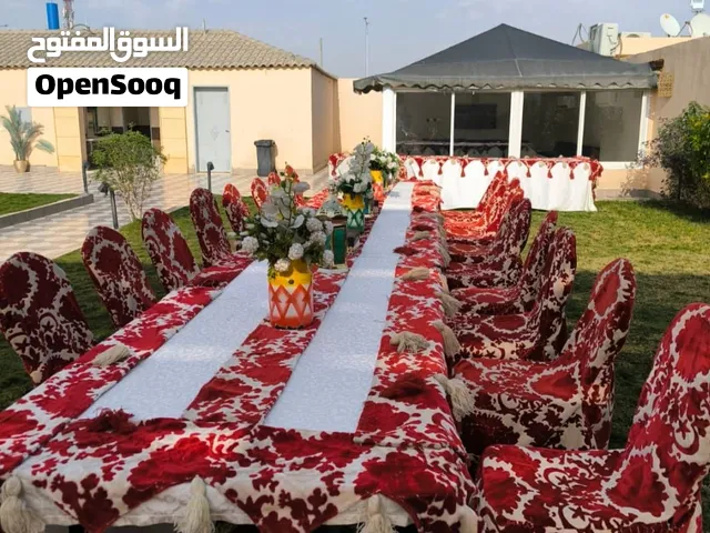 تأجير جلسات شعبيه كراسي شفافه كراسي جلد كنب دائري ومستطيل جلسات ارضيه ومرتفعه سماعات