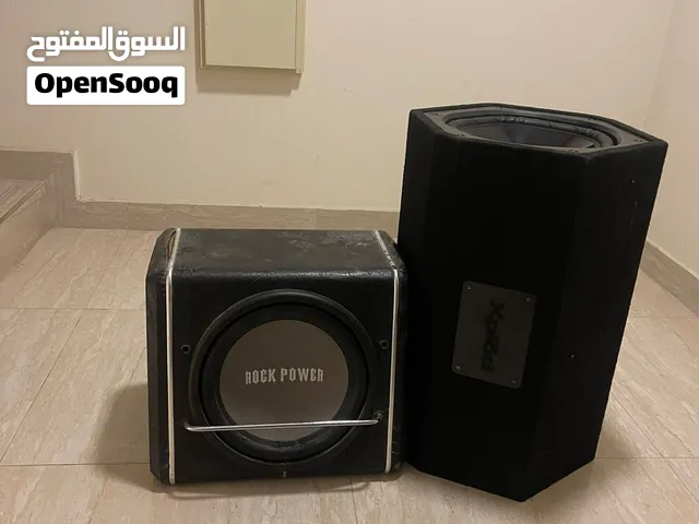 Woofers and Amplifiers - built in systemy