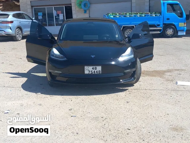 Tesla Model 3 – موديل 2021 تيسلا موديل 3 – 2021 فحص البطارية SOH: 82% ماشية 980