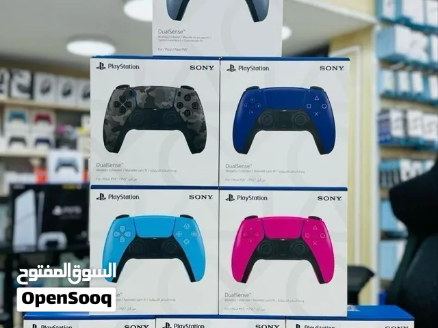 اجهزة تحكم بلاستيشن ps3 و ps4 و ps5 جديد(موقع المحل : نزوى/ حي العين)